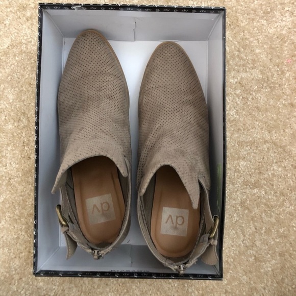 DV by Dolce Vita Taupe Sam perforated booties - Picture 4 of 6